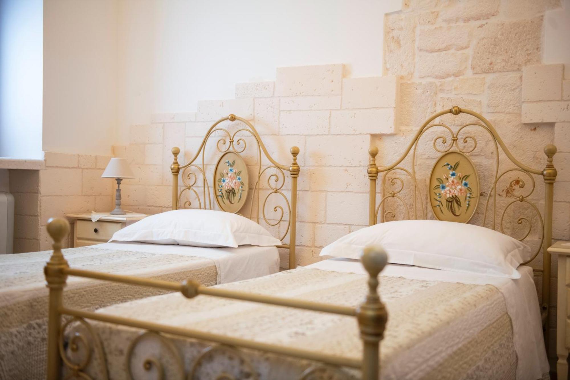 アルベロベッロ マグラビ Bed & Breakfast エクステリア 写真